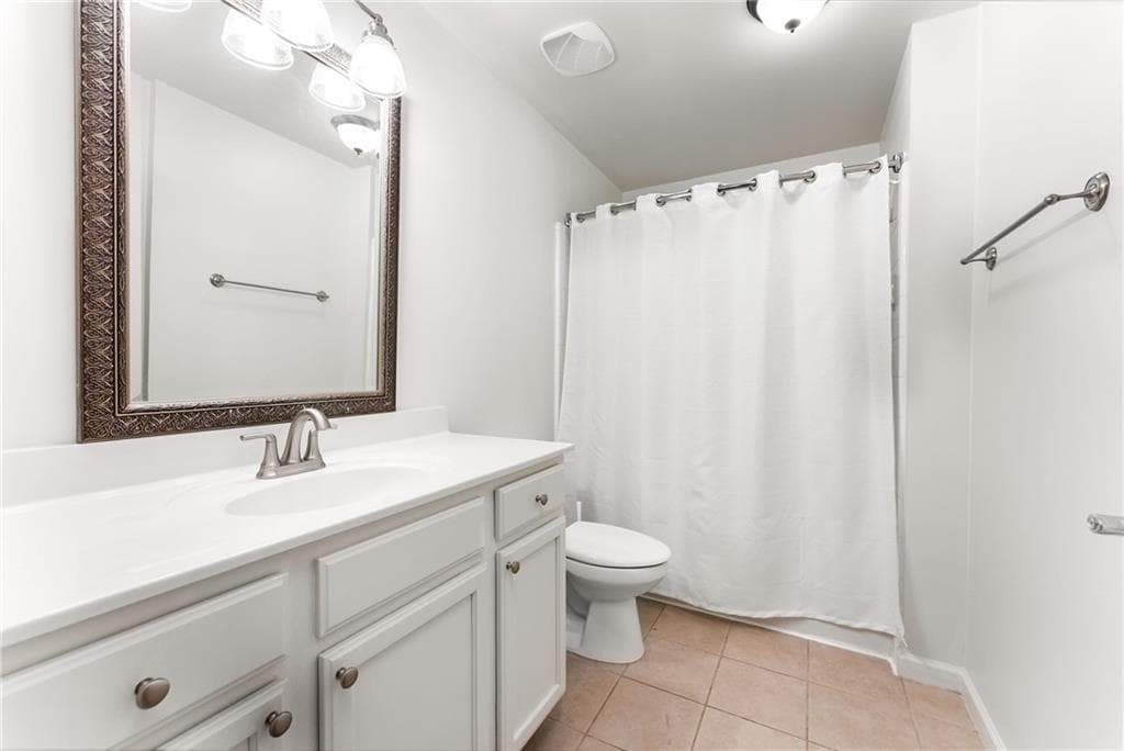 1 bedroom, 1 bathroom, 633 sq ft condominium for sale at 3040 Peachtree Rd 1205, Atlanta, GA 30305 — photo 10