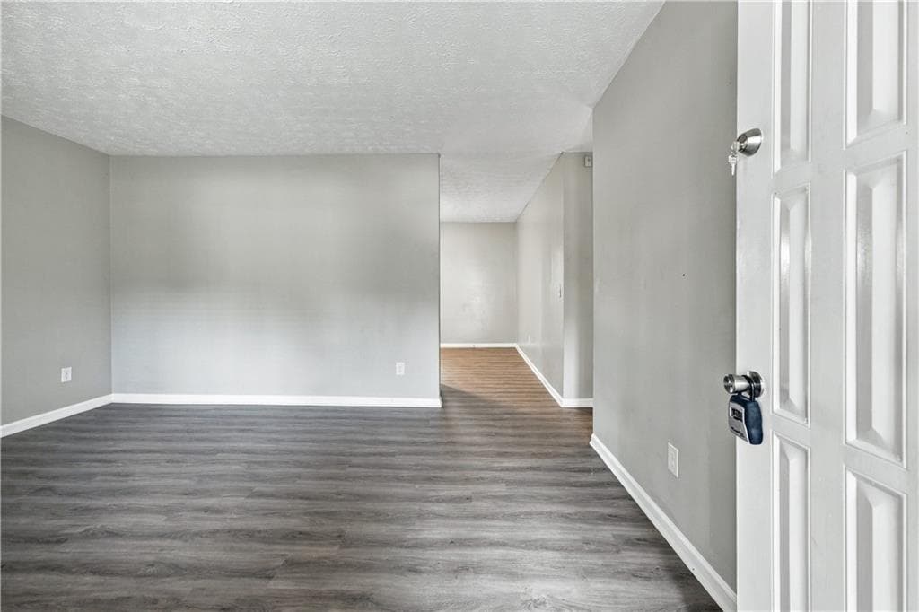 3 bedroom, 1 bathroom, 1,035 sq ft single family residence for rent at 215 Henry Street, Braselton, GA 30517 for $1,700 a month — photo 3