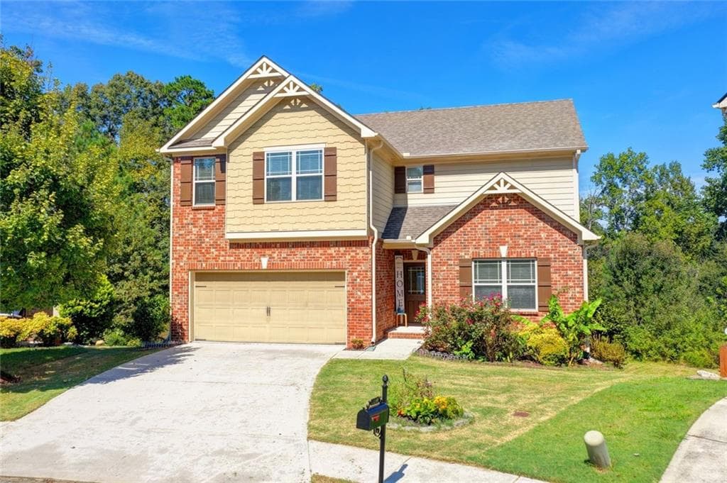 5 bedroom, 3 bathroom, 2,423 sq ft single family residence for sale at 1366 Castleberry Drive, Buford, GA 30518 — photo 2