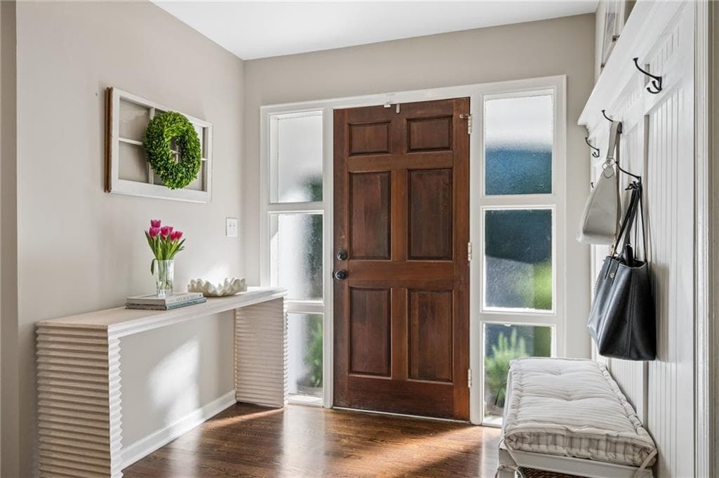 3 bedroom, 2 bathroom, 1,840 sq ft single family residence under contract at 976 Dean Drive, Atlanta, GA 30318 — photo 4