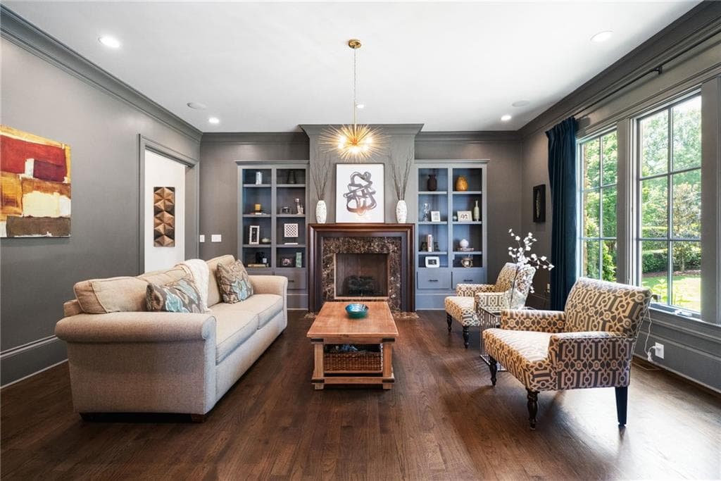 5 bedroom, 7 bathroom, 6,850 sq ft single family residence for sale at 4207 Glengary Drive, Atlanta, GA 30342 — photo 3