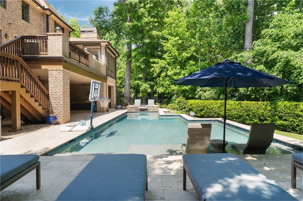 5 bedroom, 7 bathroom, 6,850 sq ft single family residence for sale at 4207 Glengary Drive, Atlanta, GA 30342 — photo 2