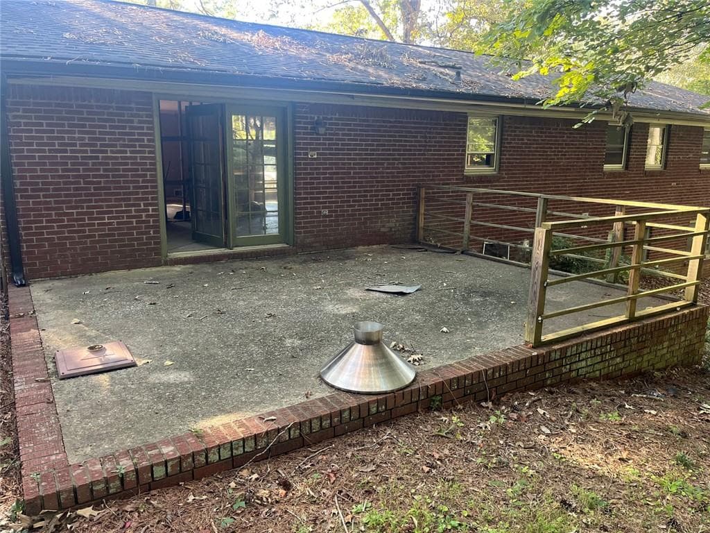 3 bedroom, 2 bathroom, 1,616 sq ft single family residence under contract at 4580 Kelden Circle, Atlanta, GA 30349 — photo 3
