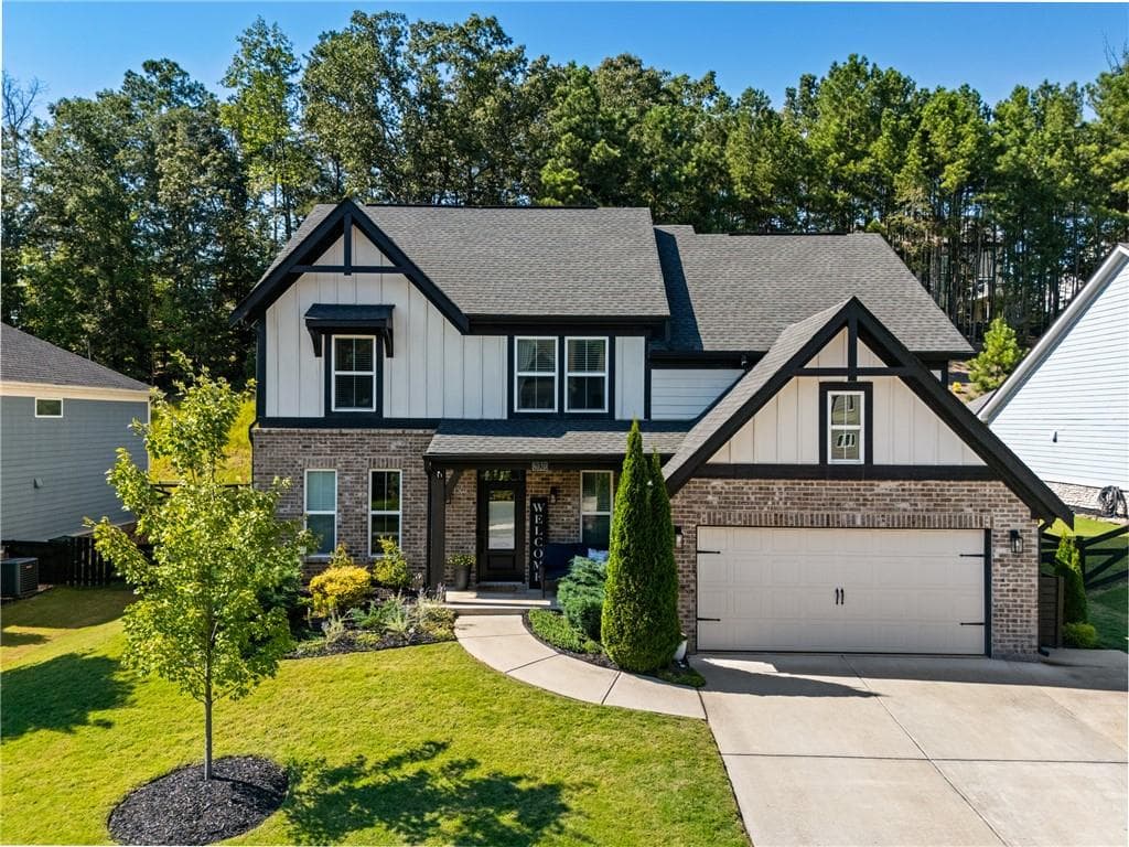 4 bedroom, 3 bathroom, 2,600 sq ft single family residence under contract at 8020 Veranda Curve, Ball Ground, GA 30107 — photo 4