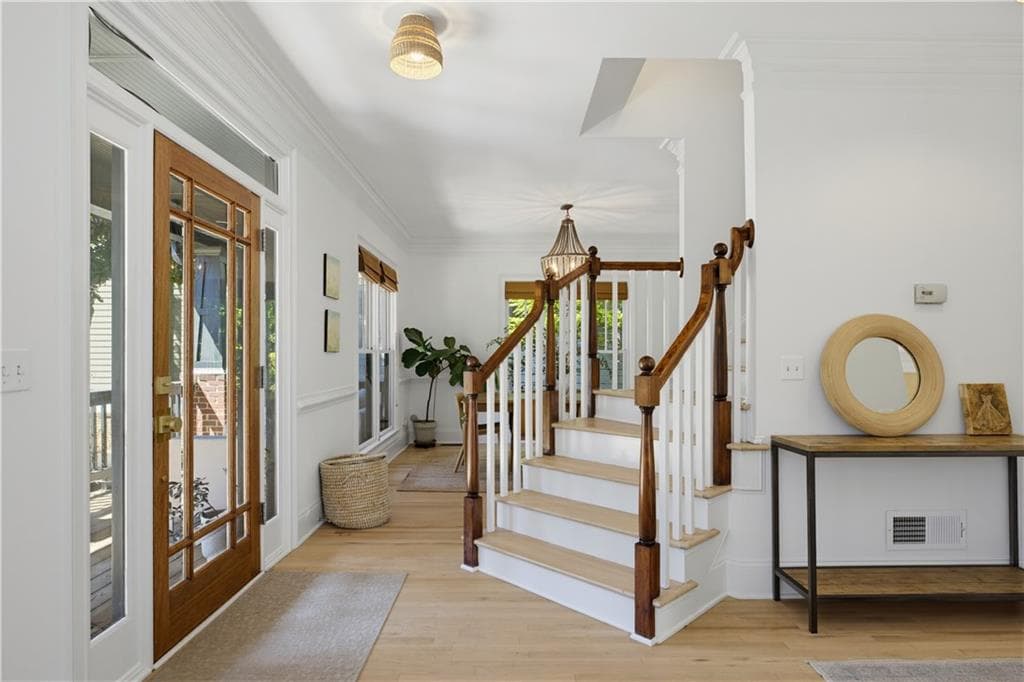 3 bedroom, 3 bathroom, 2,178 sq ft single family residence under contract at 1074 Mercer Street, Atlanta, GA 30316 — photo 6