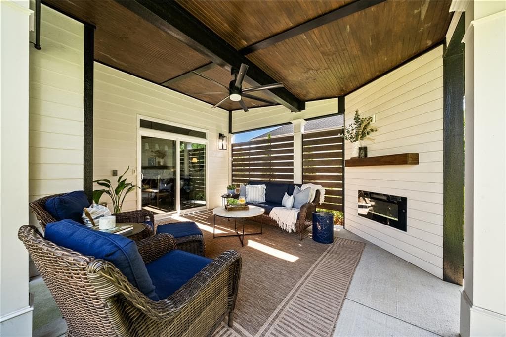 4 bedroom, 3 bathroom, 2,600 sq ft single family residence under contract at 8020 Veranda Curve, Ball Ground, GA 30107 — photo 3