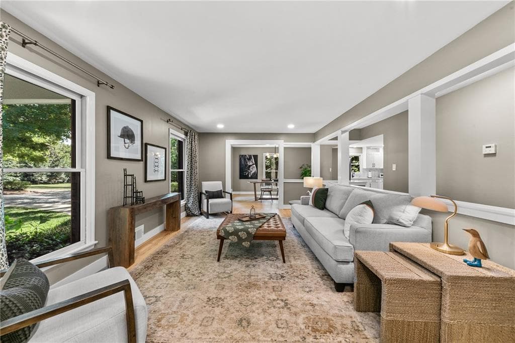 4 bedroom, 3 bathroom, 2,483 sq ft single family residence under contract at 175 Williamsburg Lane, Athens, GA 30605 — photo 5