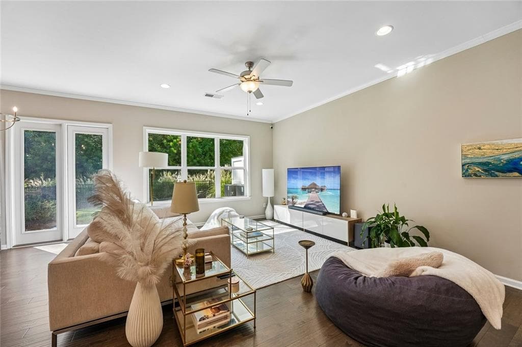 3 bedroom, 3 bathroom, 2,450 sq ft townhouse for sale at 20006 Windalier Way, Roswell, GA 30076 — photo 9