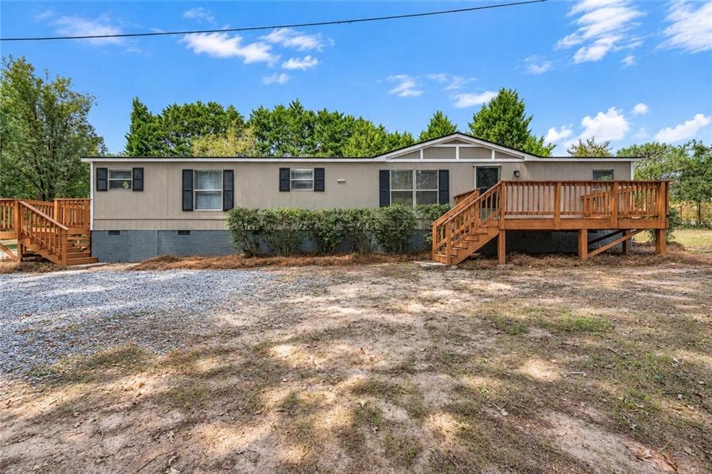 3 bedroom, 2 bathroom, 1,248 sq ft single family residence for rent at 8155 Knight Lane, Gainesville, GA 30506 for $1,800 a month — photo 2