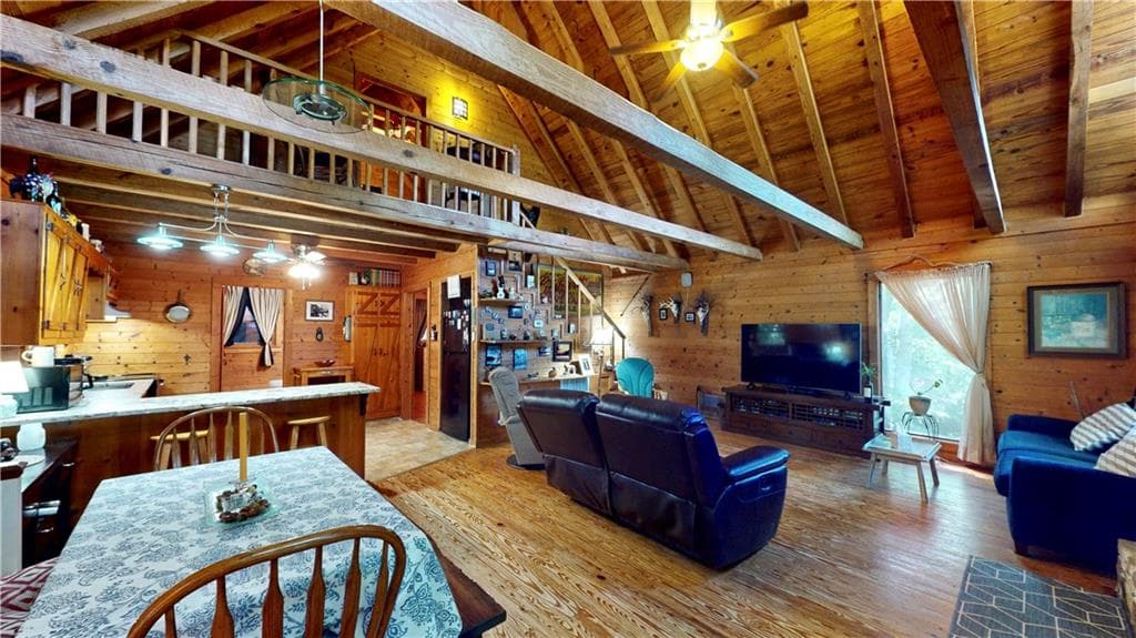 2 bedroom, 1 bathroom, 1,296 sq ft single family residence for sale at 402 Sun Mountain Road, Chatsworth, GA 30705 — photo 5