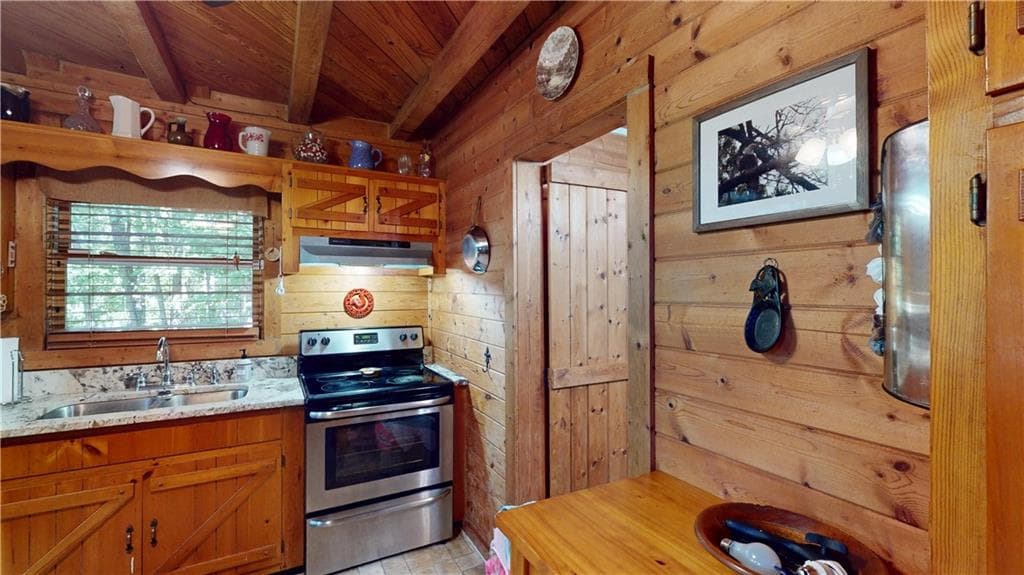 2 bedroom, 1 bathroom, 1,296 sq ft single family residence for sale at 402 Sun Mountain Road, Chatsworth, GA 30705 — photo 10