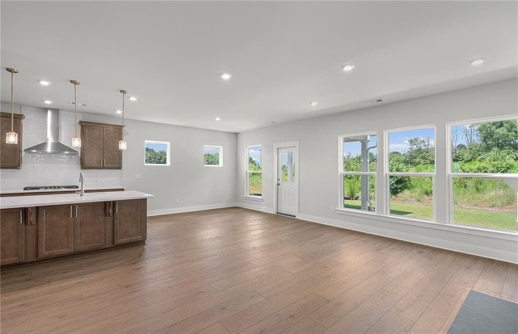 5 bedroom, 4 bathroom, 2,869 sq ft single family residence for sale at 235 Lucas Court, Jefferson, GA 30549 — photo 7