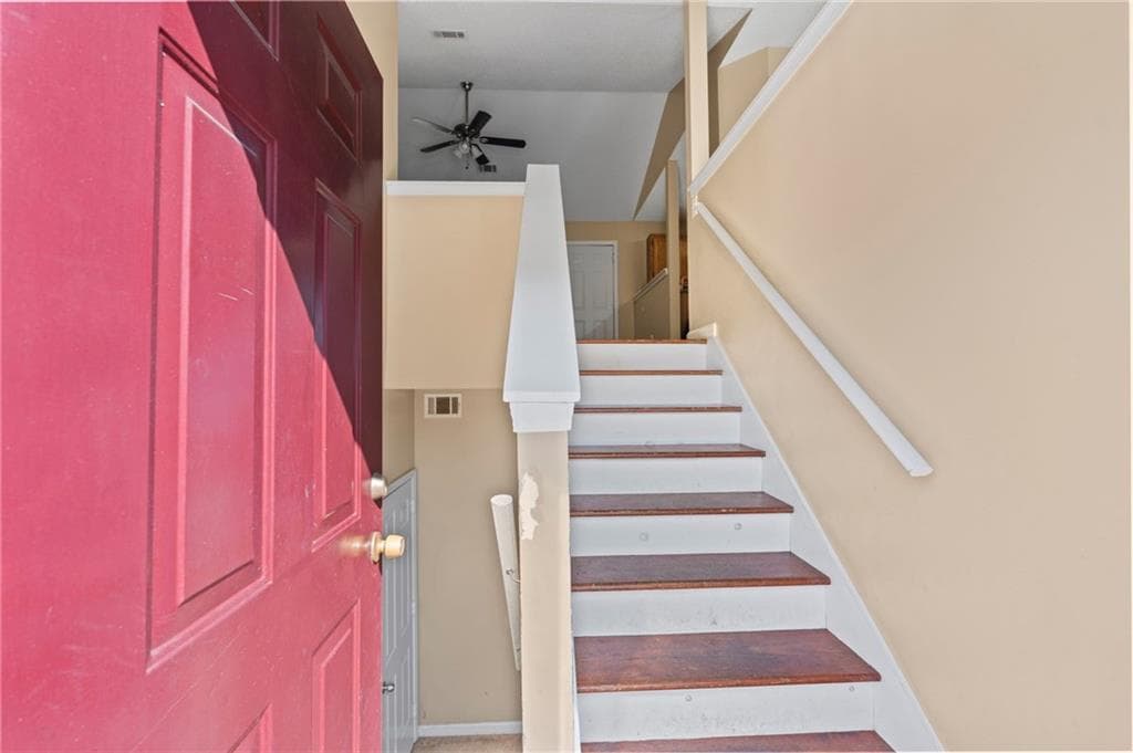 3 bedroom, 2 bathroom, 1,290 sq ft single family residence for sale at 6880 Silver Maple Drive, Rex, GA 30273 — photo 2