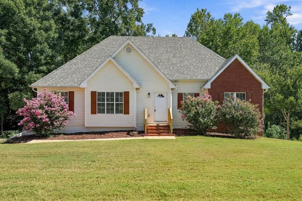 4 bedroom, 3 bathroom, 1,569 sq ft single family residence for sale at 270 Forest Brook Drive, Covington, GA 30016