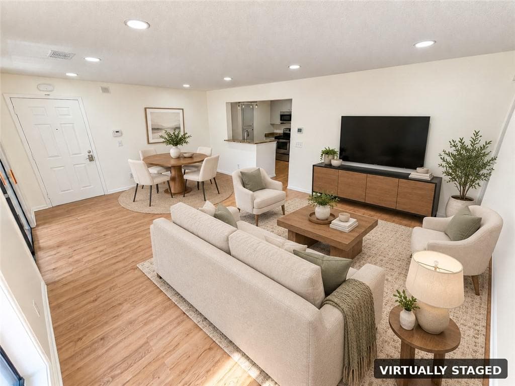 2 bedroom, 2 bathroom, 1,060 sq ft condominium for sale at 2657 Lenox Road P-213, Atlanta, GA 30324 — photo 7