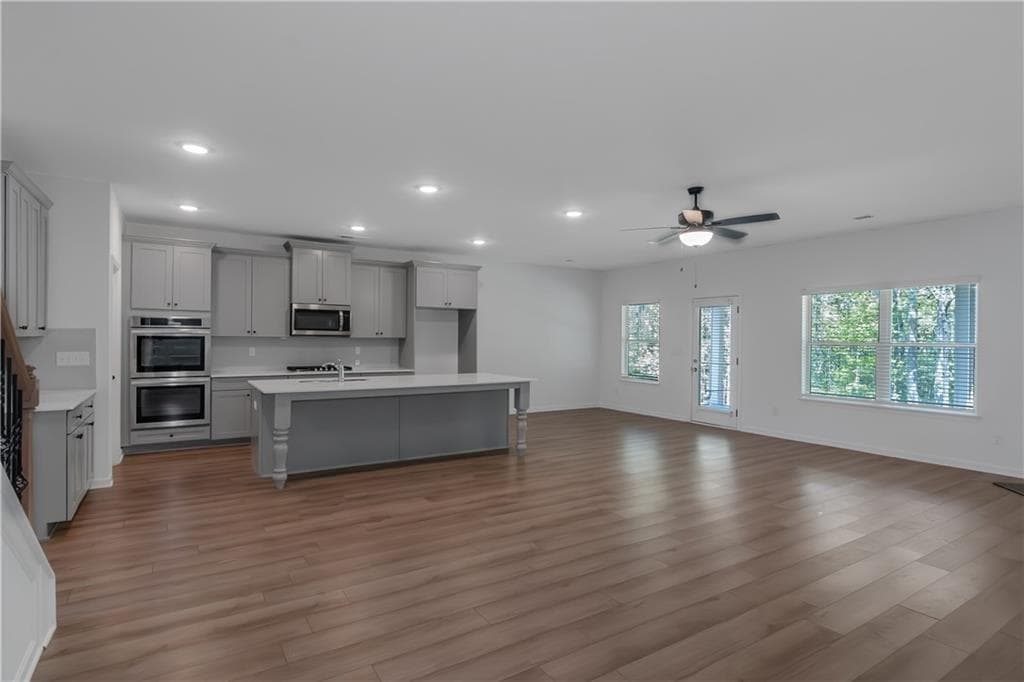 4 bedroom, 4 bathroom, 3,634 sq ft single family residence for sale at 420 Tavistock Court, Mcdonough, GA 30252 — photo 5