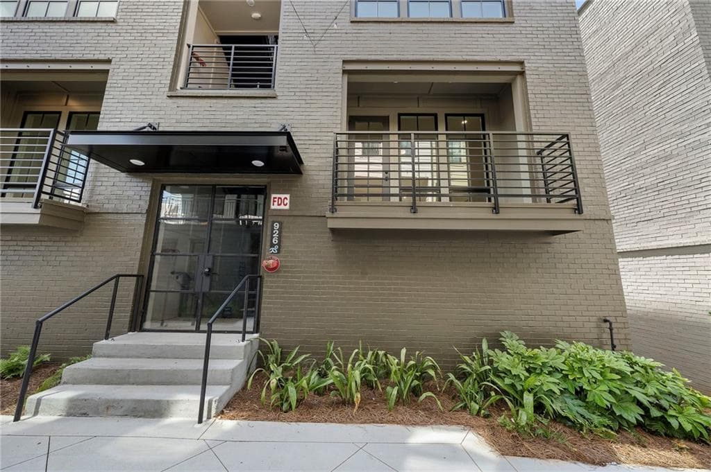 2 bedroom, 3 bathroom, 1,470 sq ft condominium for sale at 926 Hughley Circle 1, Atlanta, GA 30316 — photo 7
