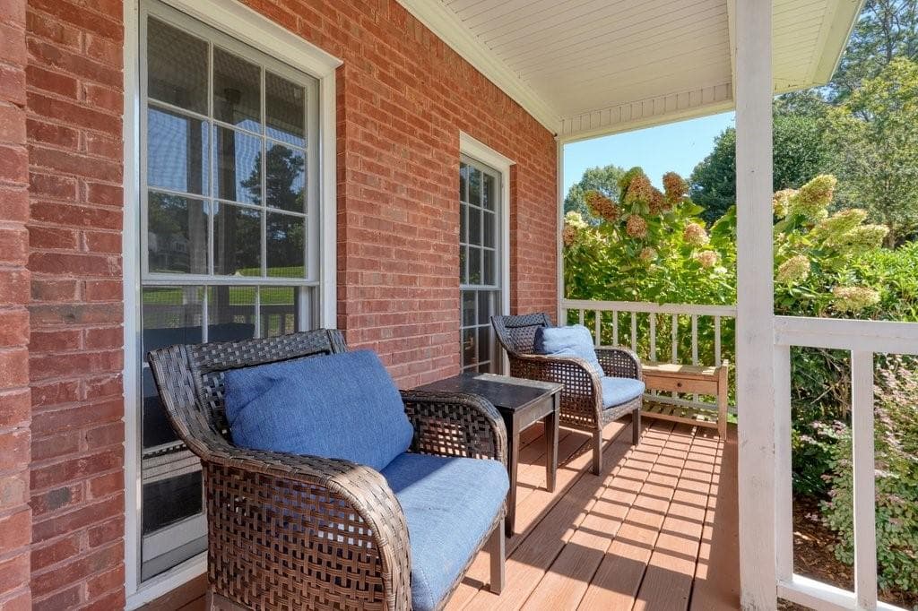 4 bedroom, 3 bathroom, 2,868 sq ft single family residence under contract at 1330 Willow Tree Drive, Woodstock, GA 30188 — photo 6