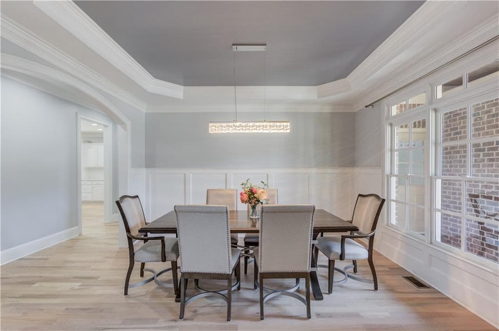 6 bedroom, 5 bathroom, 4,784 sq ft single family residence under contract at 109 Slate Drive, Buford, GA 30518 — photo 10