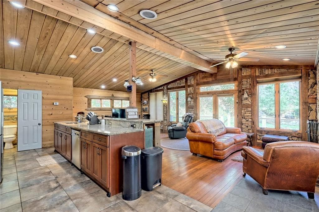 3 bedroom, 4 bathroom, 1,648 sq ft single family residence for sale at 2960 Tate City, Other-North Carolina, NC 28904 — photo 6