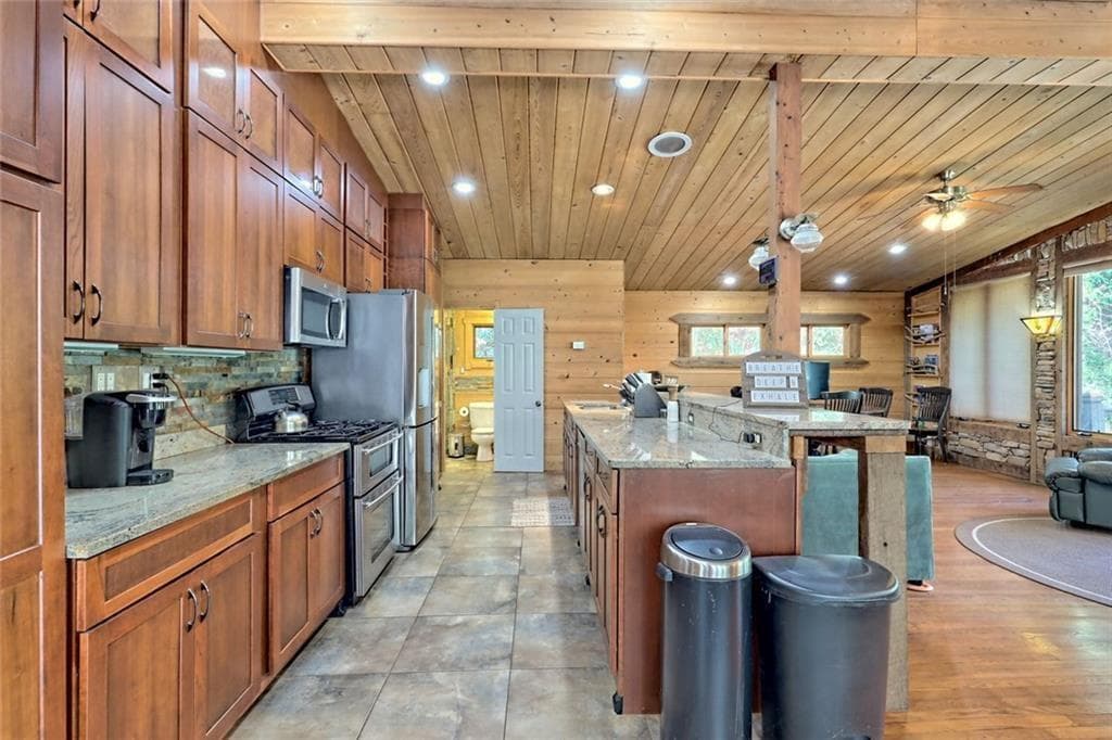 3 bedroom, 4 bathroom, 1,648 sq ft single family residence for sale at 2960 Tate City, Other-North Carolina, NC 28904 — photo 7