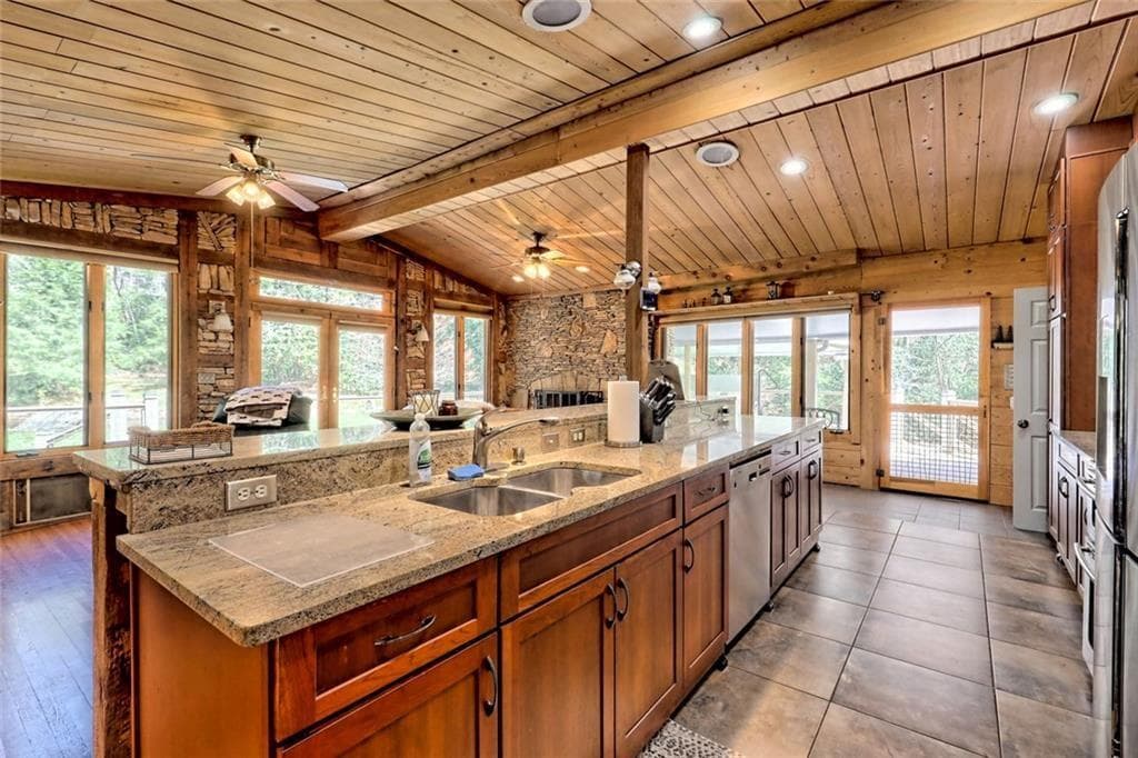 3 bedroom, 4 bathroom, 1,648 sq ft single family residence for sale at 2960 Tate City, Other-North Carolina, NC 28904 — photo 8