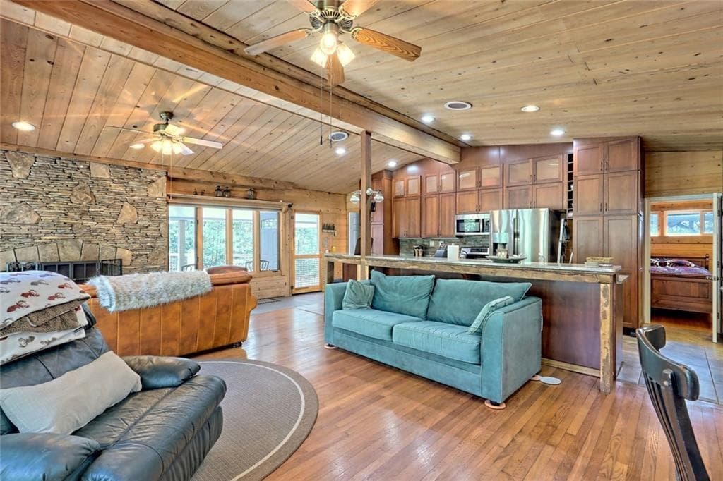 3 bedroom, 4 bathroom, 1,648 sq ft single family residence for sale at 2960 Tate City, Other-North Carolina, NC 28904 — photo 10