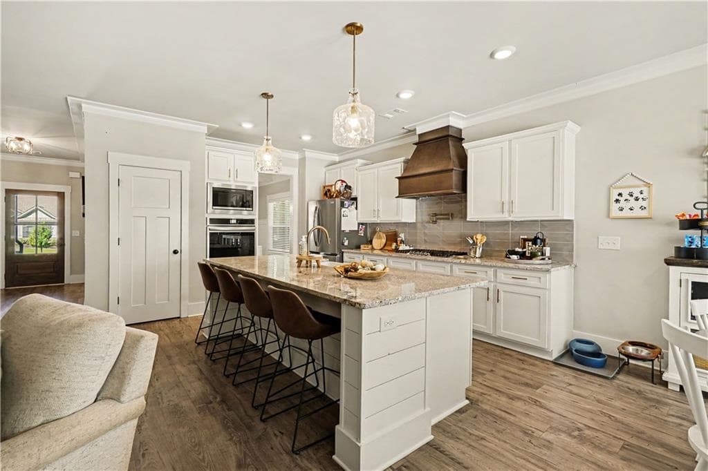 5 bedroom, 4 bathroom, 3,820 sq ft single family residence for sale at 2445 Waterside Drive, Monroe, GA 30655 — photo 4