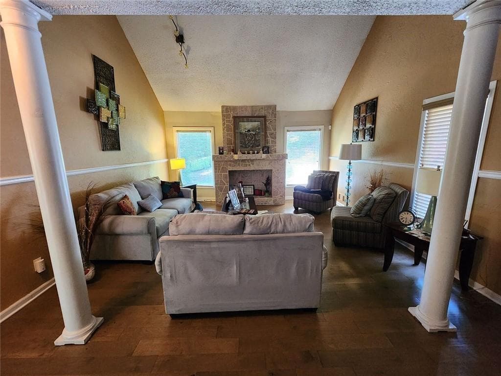 7 bedroom, 5 bathroom, 1,972 sq ft single family residence for sale at 258 Kenilworth Circle, Stone Mountain, GA 30083 — photo 9