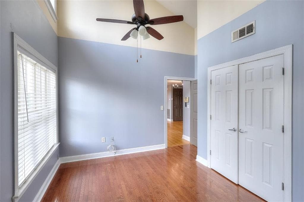 2 bedroom, 2 bathroom, 900 sq ft condominium for sale at 2465 Main Street 302, East Point, GA 30344 — photo 3