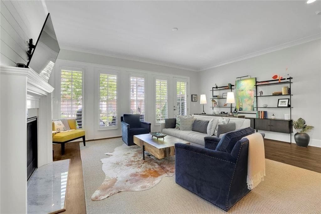 3 bedroom, 4 bathroom, 3,643 sq ft townhouse for sale at 150 Forrest Alley, Roswell, GA 30075 — photo 6