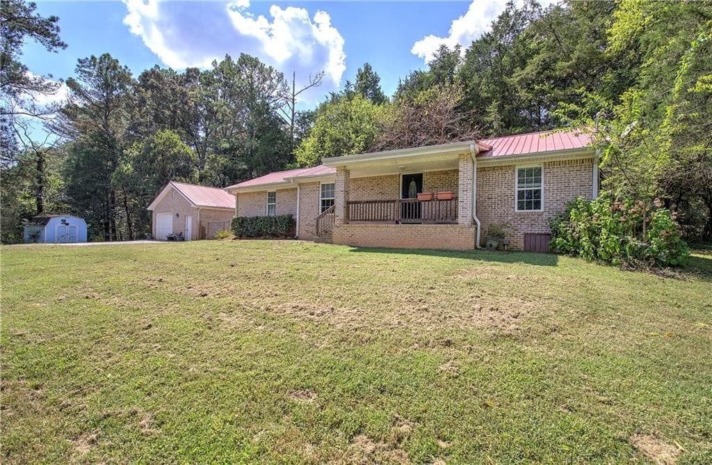3 bedroom, 2 bathroom, 1,466 sq ft single family residence for sale at 26 Farmer Road, Cartersville, GA 30120 — photo 3