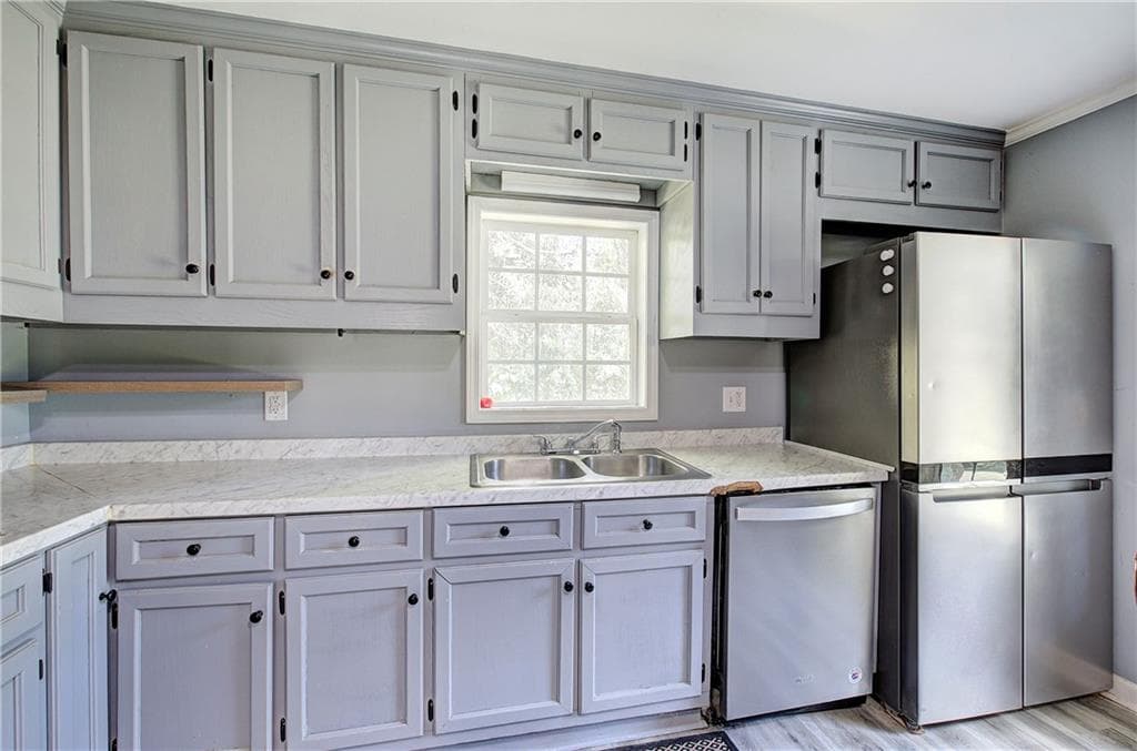 3 bedroom, 2 bathroom, 1,466 sq ft single family residence for sale at 26 Farmer Road, Cartersville, GA 30120 — photo 5