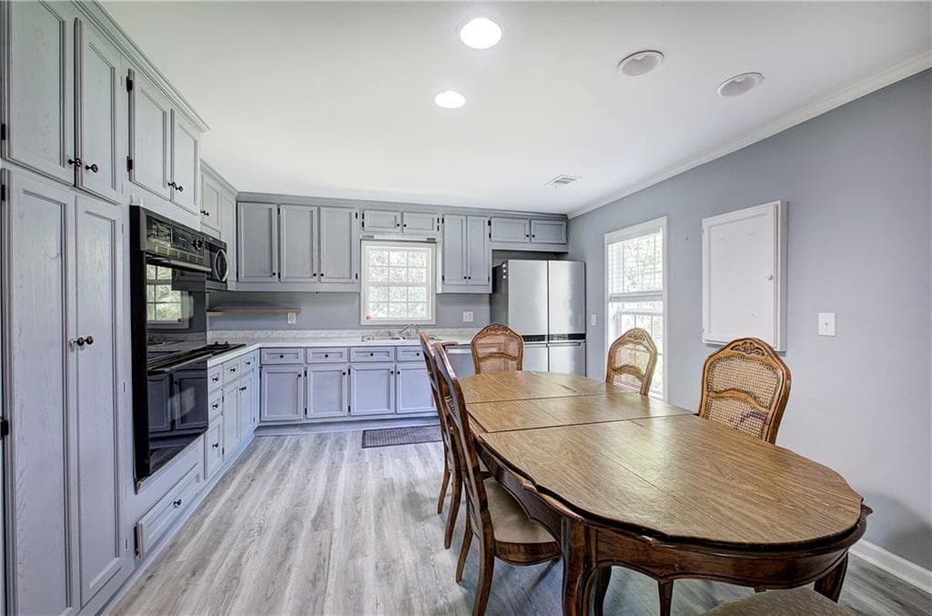 3 bedroom, 2 bathroom, 1,466 sq ft single family residence for sale at 26 Farmer Road, Cartersville, GA 30120 — photo 4