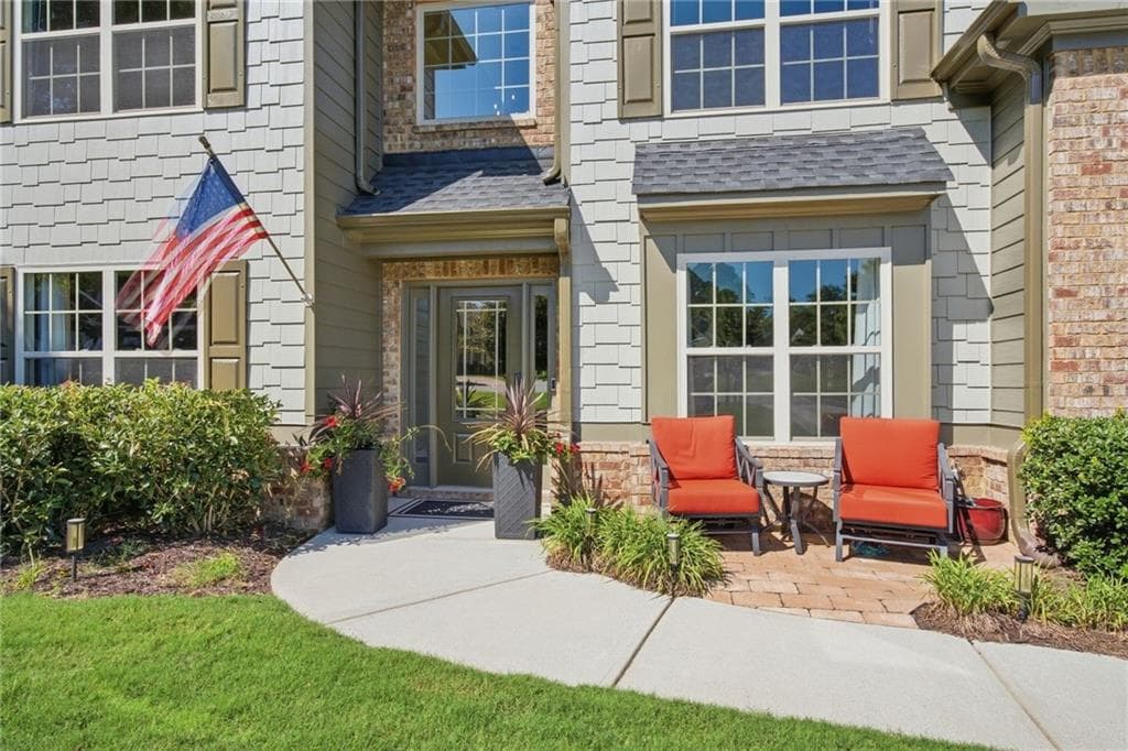5 bedroom, 3 bathroom, 2,797 sq ft single family residence for sale at 3840 Falling Leaf Lane, Cumming, GA 30041 — photo 5