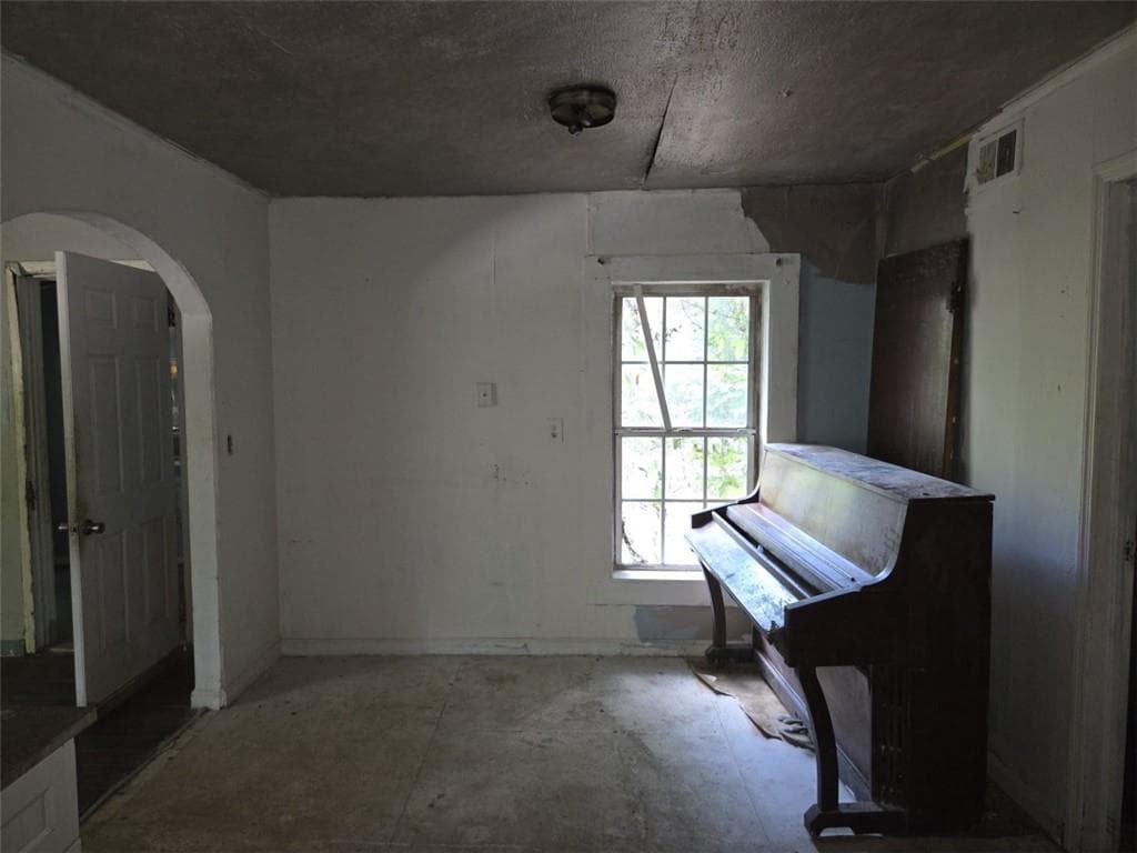 2 bedroom, 1 bathroom, 1,596 sq ft single family residence for sale at 1886 Charles Place, Atlanta, GA 30318 — photo 4