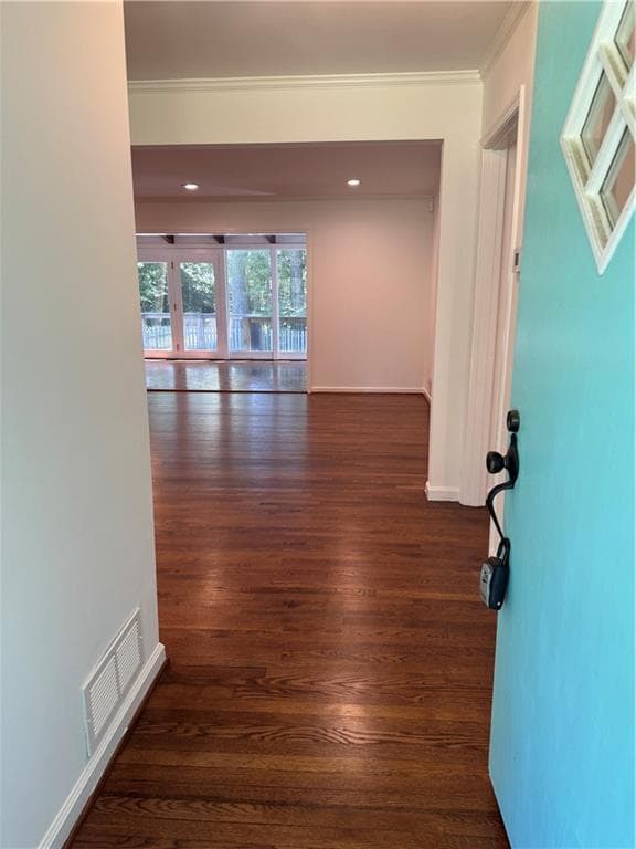 4 bedroom, 3 bathroom, 1,723 sq ft single family residence for rent at 304 Colewood Way, Sandy Springs, GA 30328 for $4,500 a month — photo 4