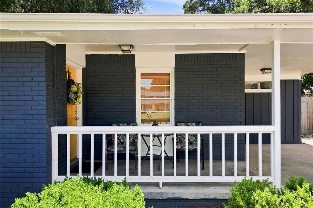 3 bedroom, 2 bathroom, 1,078 sq ft single family residence for sale at 239 Hurt Road, Smyrna, GA 30082 — photo 3