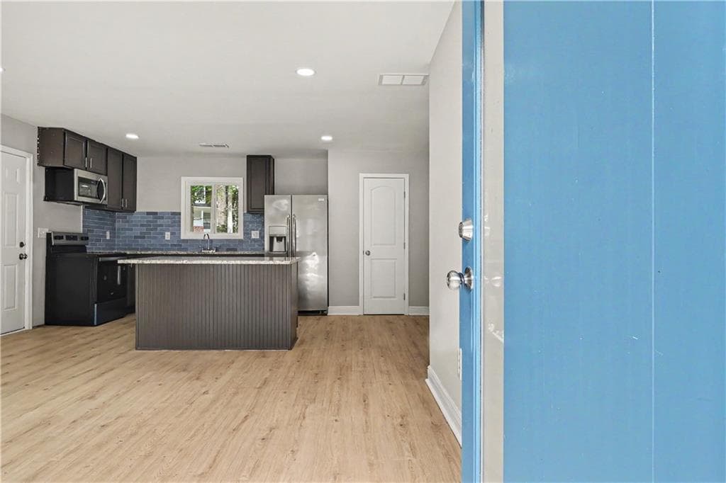 3 bedroom, 1 bathroom, 1,032 sq ft single family residence for sale at 6010 Fieldcrest Drive, Morrow, GA 30260 — photo 5
