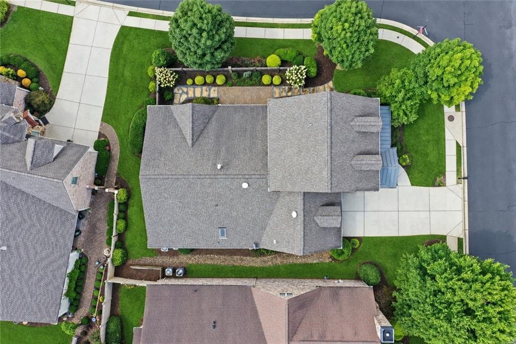 3 bedroom, 3 bathroom, 3,348 sq ft single family residence for sale at 173 Cadence Trail, Canton, GA 30115 — photo 8