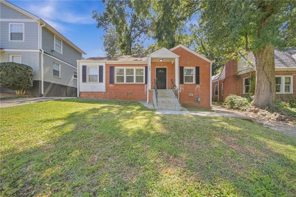 3 bedroom, 2 bathroom, 1,050 sq ft single family residence for sale at 1292 Beecher Street, Atlanta, GA 30310 — photo 1 of 29