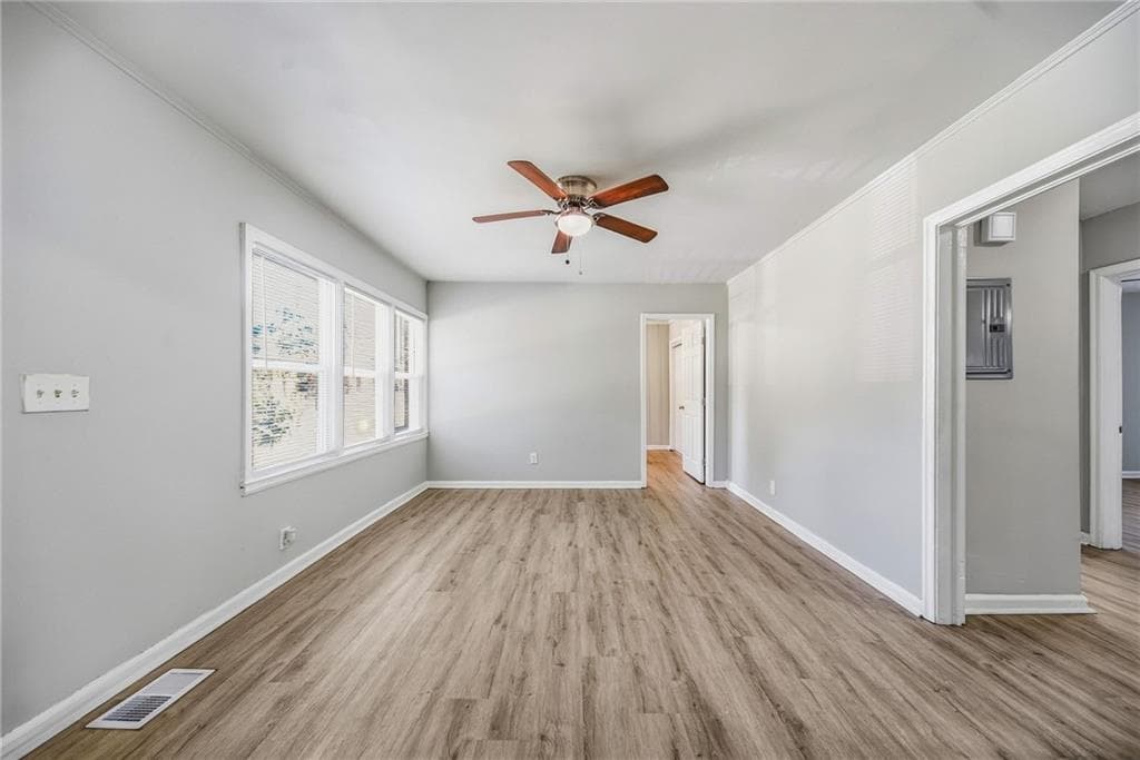 3 bedroom, 2 bathroom, 1,050 sq ft single family residence for sale at 1292 Beecher Street, Atlanta, GA 30310 — photo 8