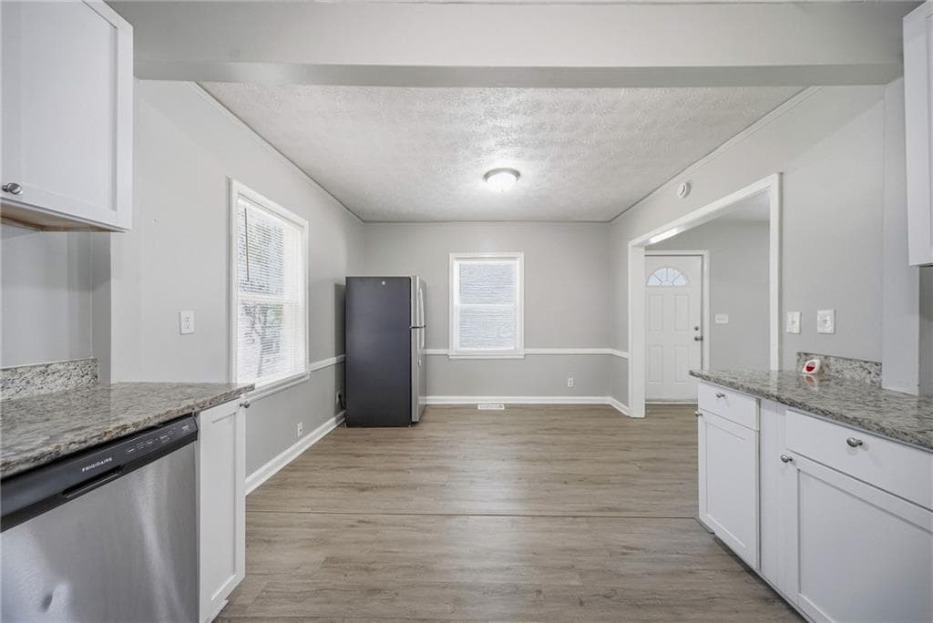 3 bedroom, 2 bathroom, 1,050 sq ft single family residence for sale at 1292 Beecher Street, Atlanta, GA 30310 — photo 10