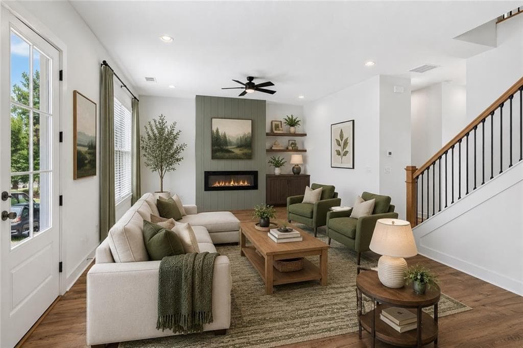 3 bedroom, 3 bathroom, 2,125 sq ft townhouse for sale at 5619 Pine Street, Flowery Branch, GA 30542 — photo 6