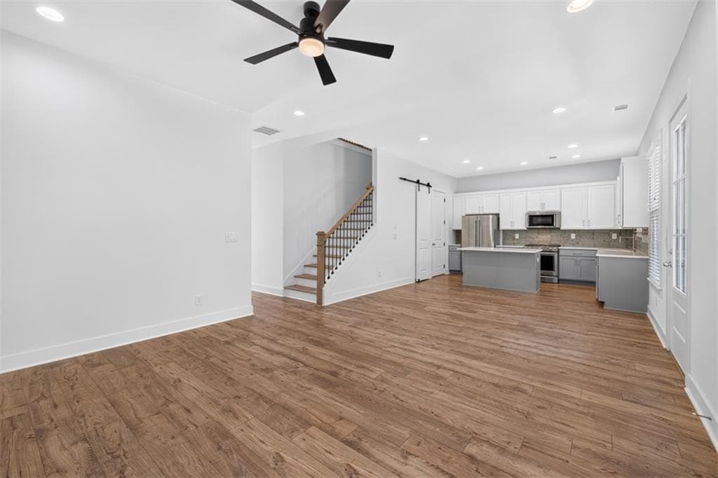 3 bedroom, 3 bathroom, 2,125 sq ft townhouse for sale at 5619 Pine Street, Flowery Branch, GA 30542 — photo 9
