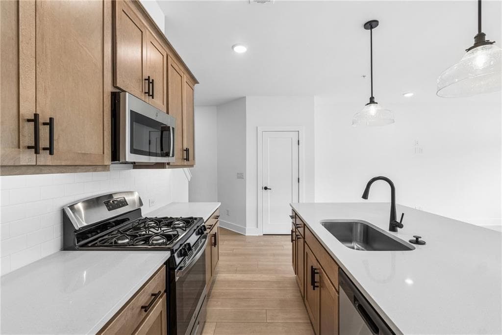 3 bedroom, 3 bathroom, 1,922 sq ft townhouse for sale at 222 Redbud Road, Canton, GA 30114 — photo 8