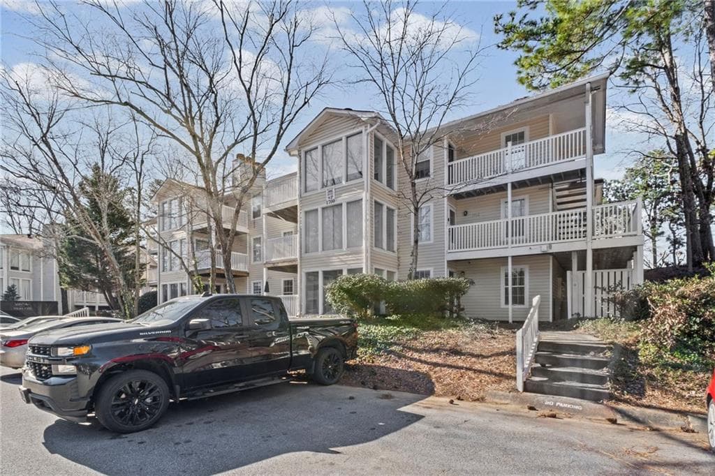 2 bedroom, 2 bathroom, 1,244 sq ft condominium for sale at 1701 Augusta Drive, Marietta, GA 30067
