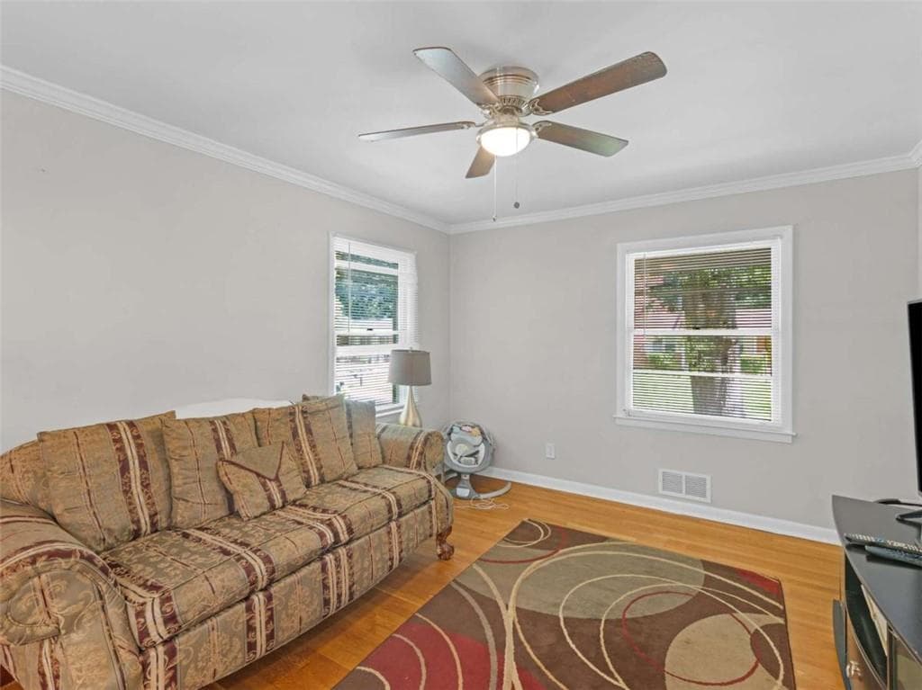 6 bedroom, 3 bathroom, 2,430 sq ft single family residence for sale at 1607 Hillview Avenue, Jonesboro, GA 30236 — photo 9