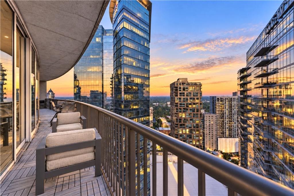 2 bedroom, 3 bathroom, 1,866 sq ft condominium for sale at 1080 Peachtree Street 2905, Atlanta, GA 30309 — photo 8