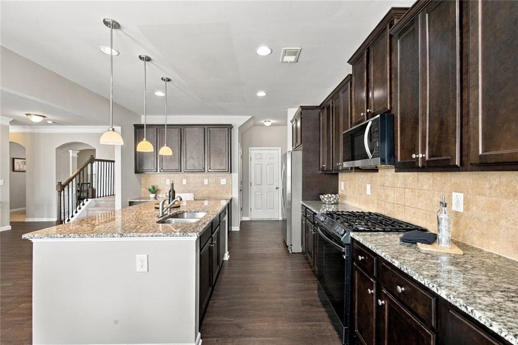 4 bedroom, 3 bathroom, 2,508 sq ft single family residence for sale at 1042 Sonoma Drive, Lawrenceville, GA 30045 — photo 6